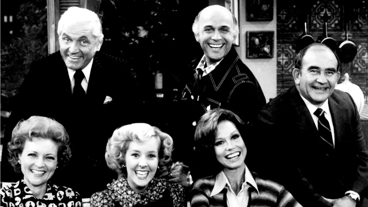 ‘The Mary Tyler Moore Show’ Deaths in 2021 Reflect Passage of Time for Network TV