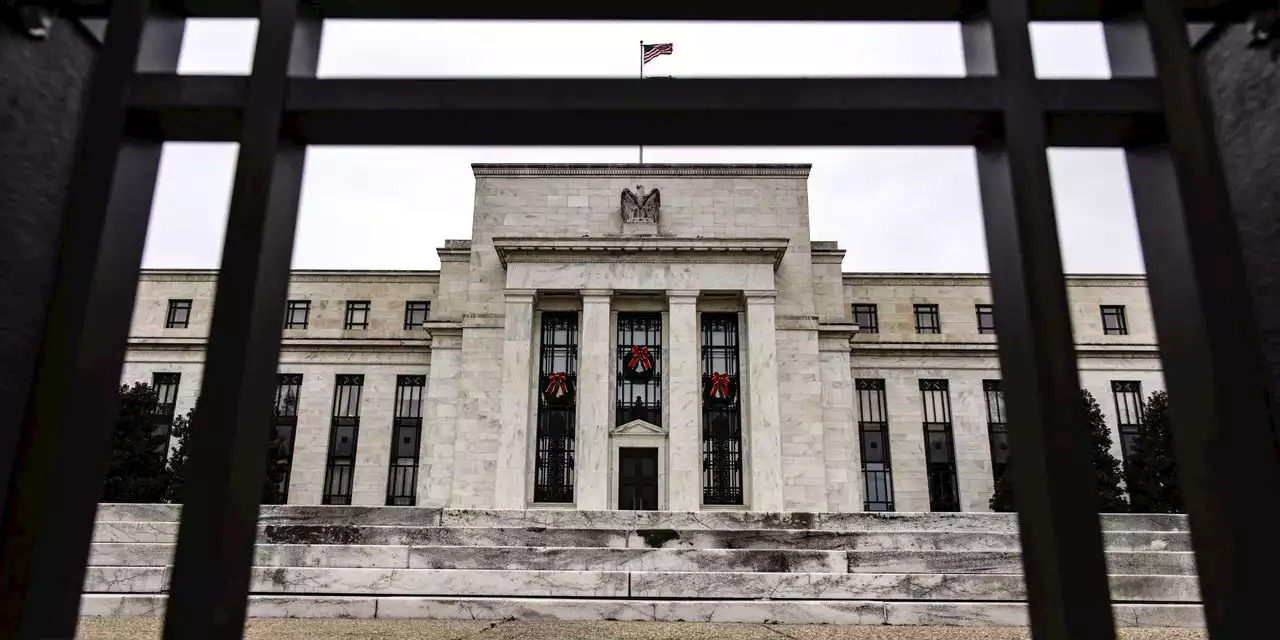 Stocks Face Rockier Path in 2022 as Fed Rate Increases Loom