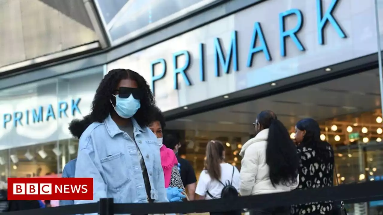 Primark to cut 400 store management jobs