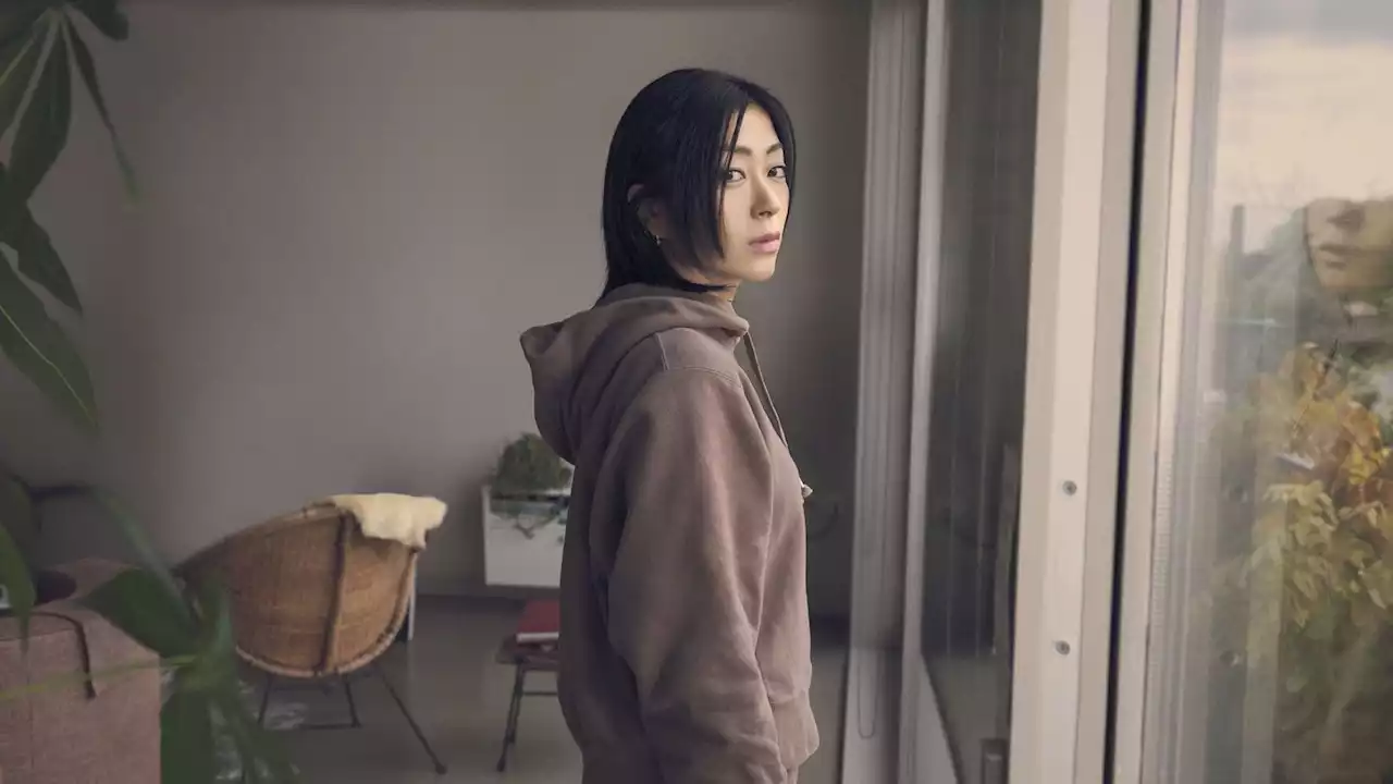 Hikaru Utada Looks Into The Mirror