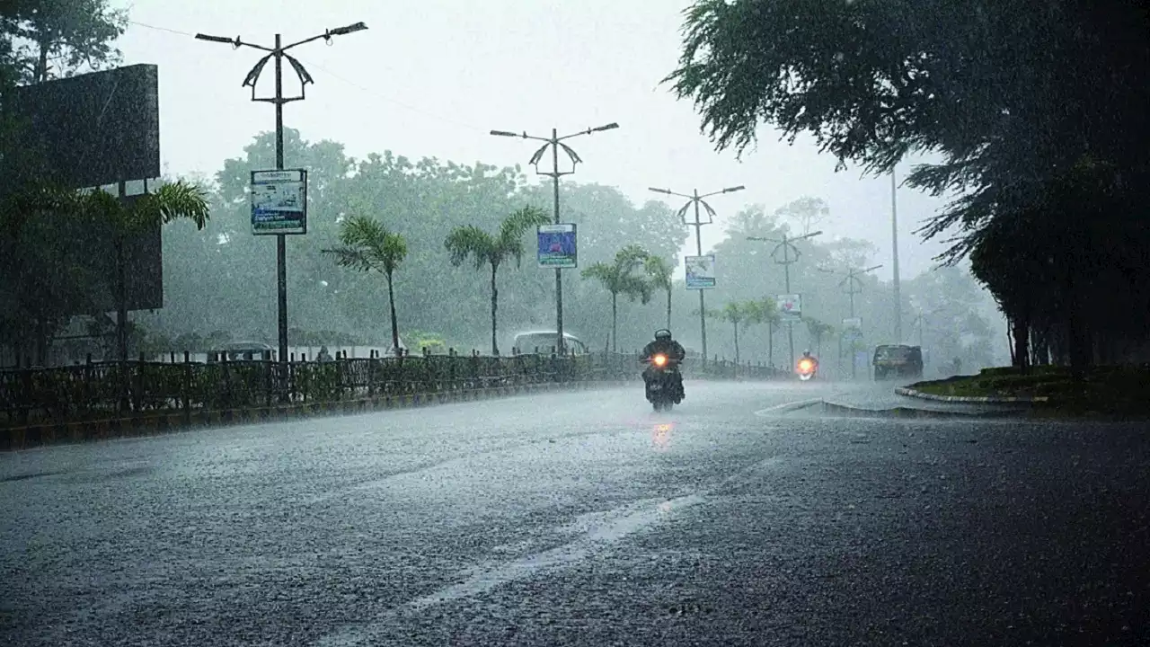 Weather Updates: दिल्ली-NCR में फिर बारिश से बढ़ी ठंड, जानें वजह