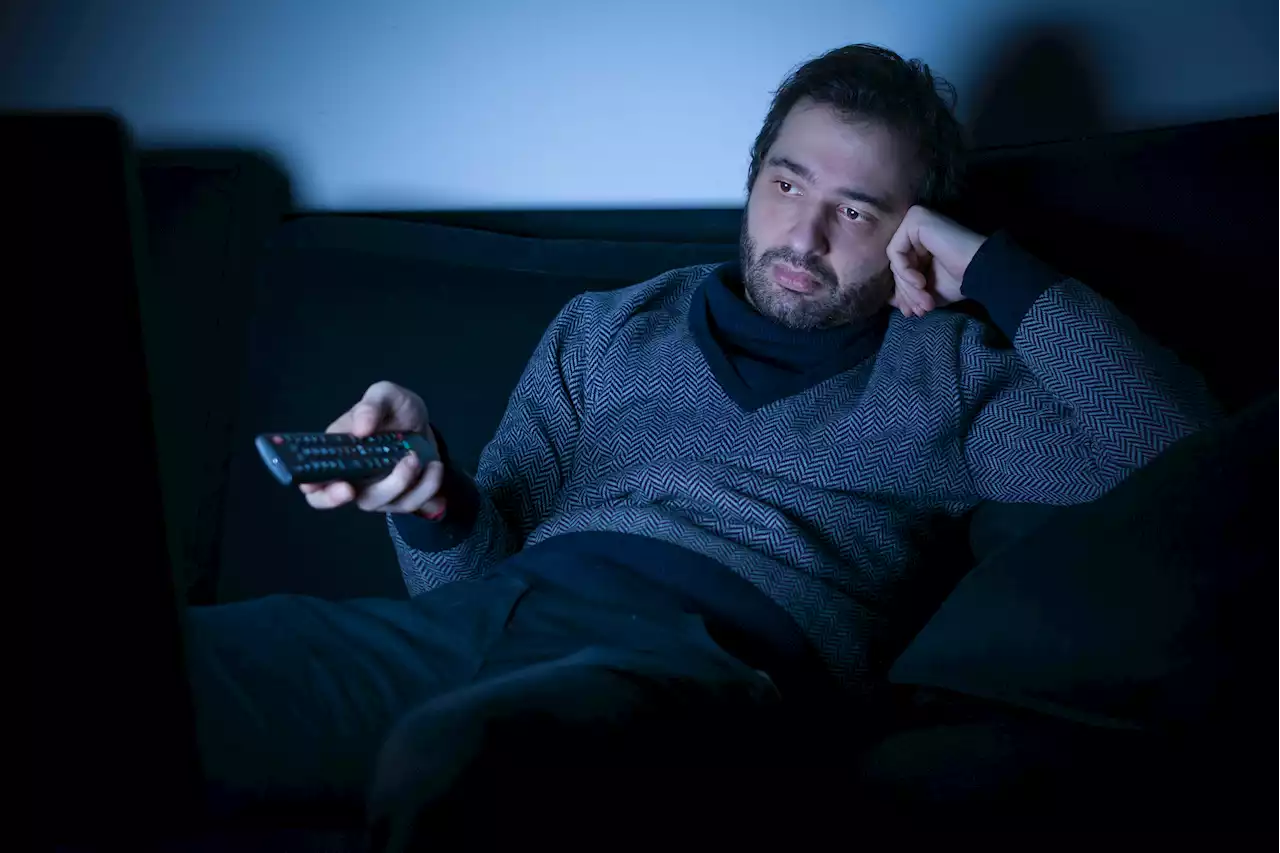 Binge-watching TV for over 4 hours 'increases deadly blood clot risk by third'