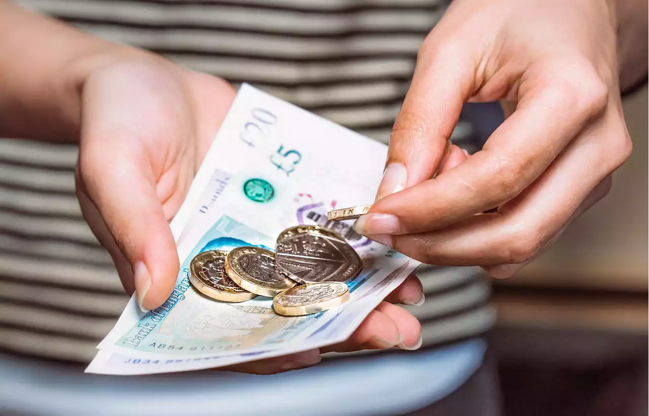 I'm a money expert - here's how to make £100 fast so you don't go into overdraft