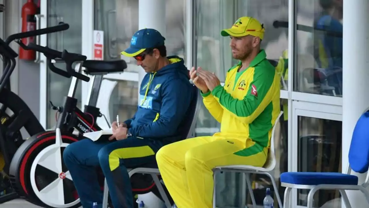 Finch praises coach Langer ahead of contract talks