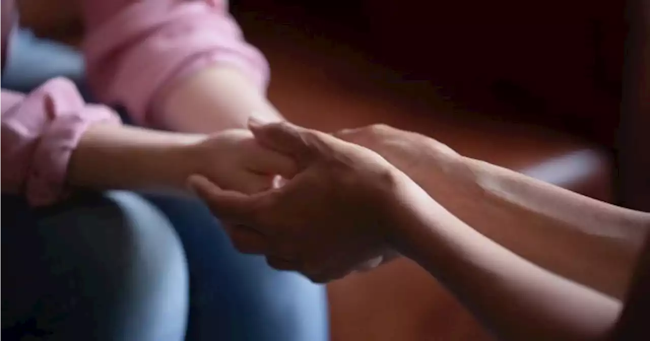 Worried about a loved one? Here are 5 signs of suicide to look out for | Her.ie
