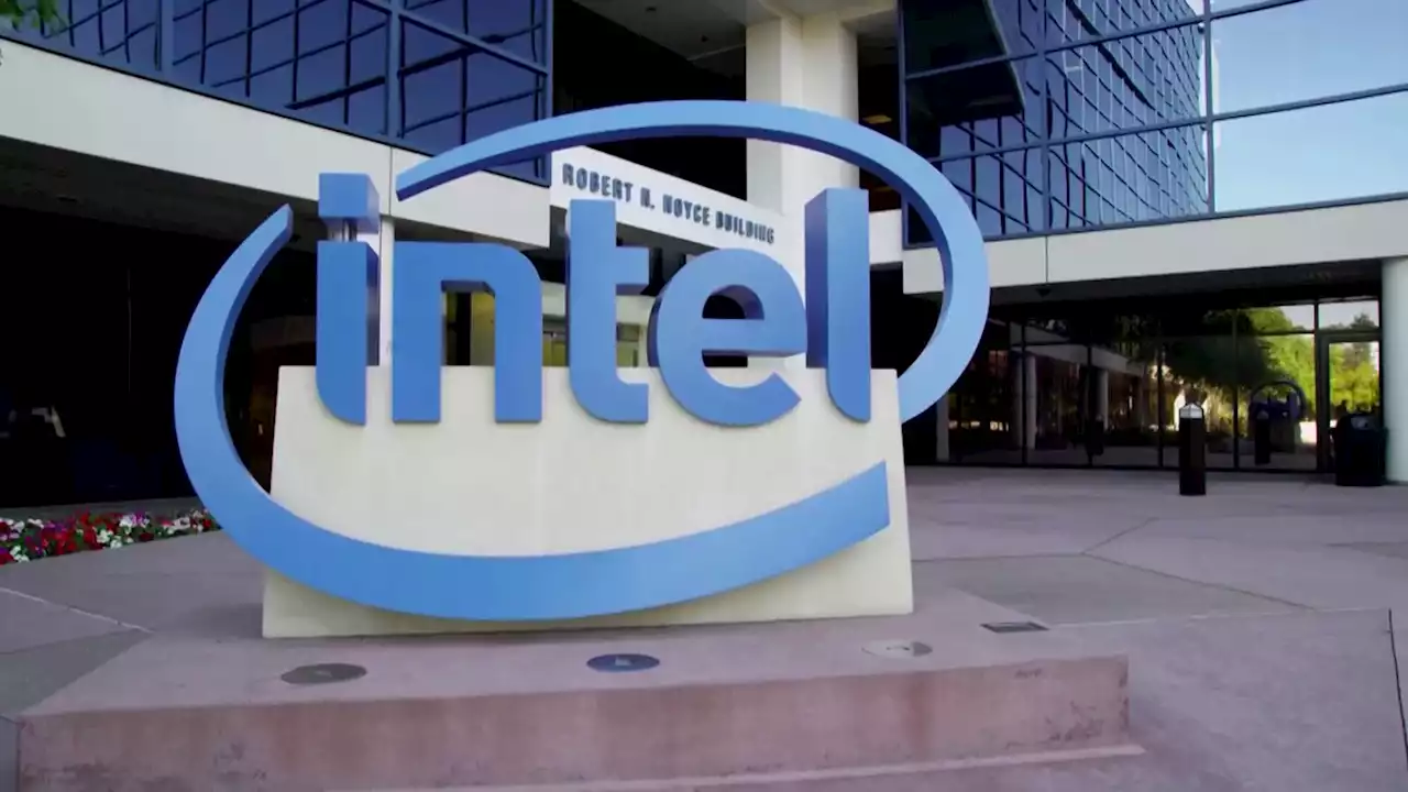 Intel to invest up to $100 bln in Ohio chip plants