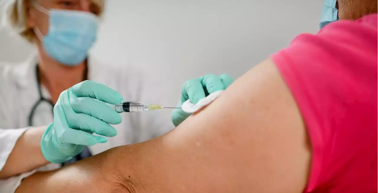 Vaccines Plus Prior Infection Provided Best Protection From COVID: Study