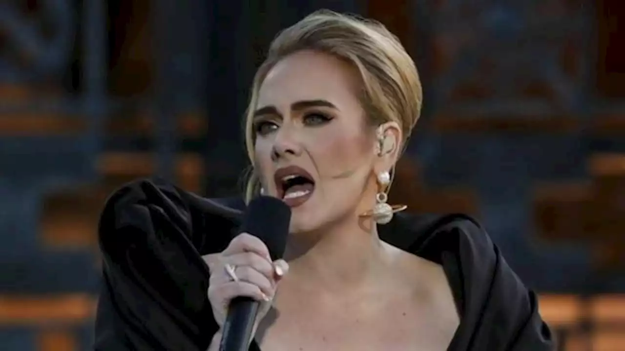 Adele postpones Las Vegas residency