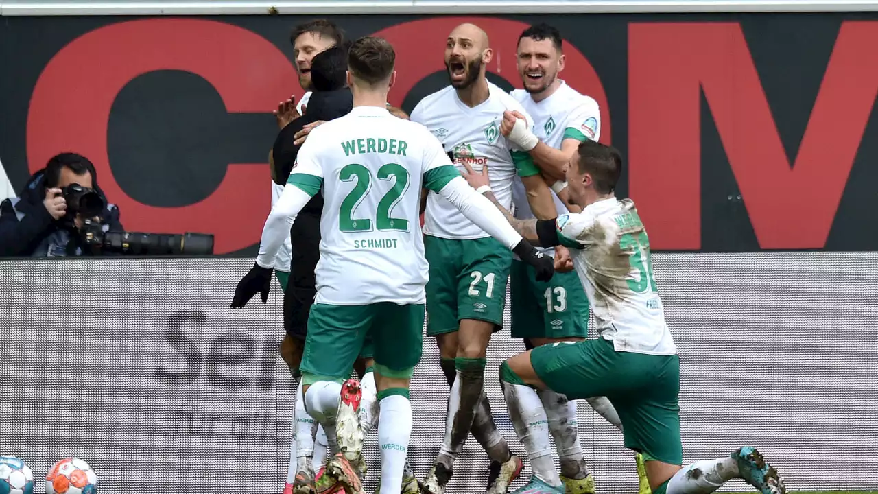 Werder Bremen: „Wir sind mit dabei“: Werner-Team biegt sich auf Platz 3