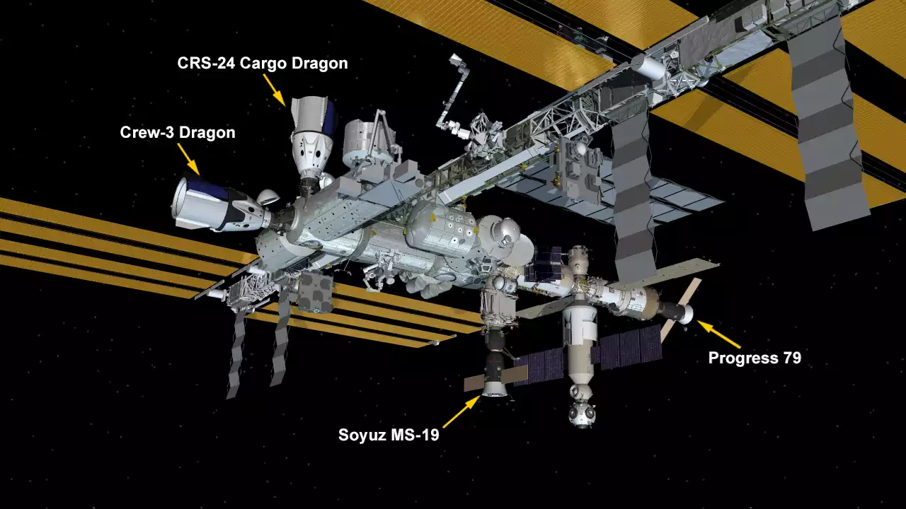 Dragon Departure Waits One More Day Due to Adverse Weather