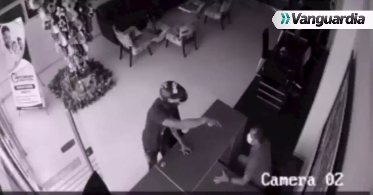 Video: Recepcionista fue atracado en un hotel de Barrancabermeja