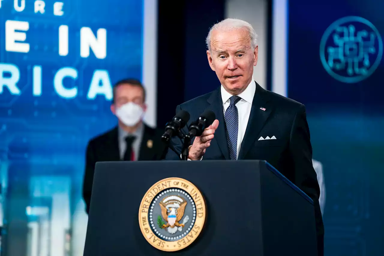 Federal judge in Texas blocks Biden’s vaccine requirement for government workers