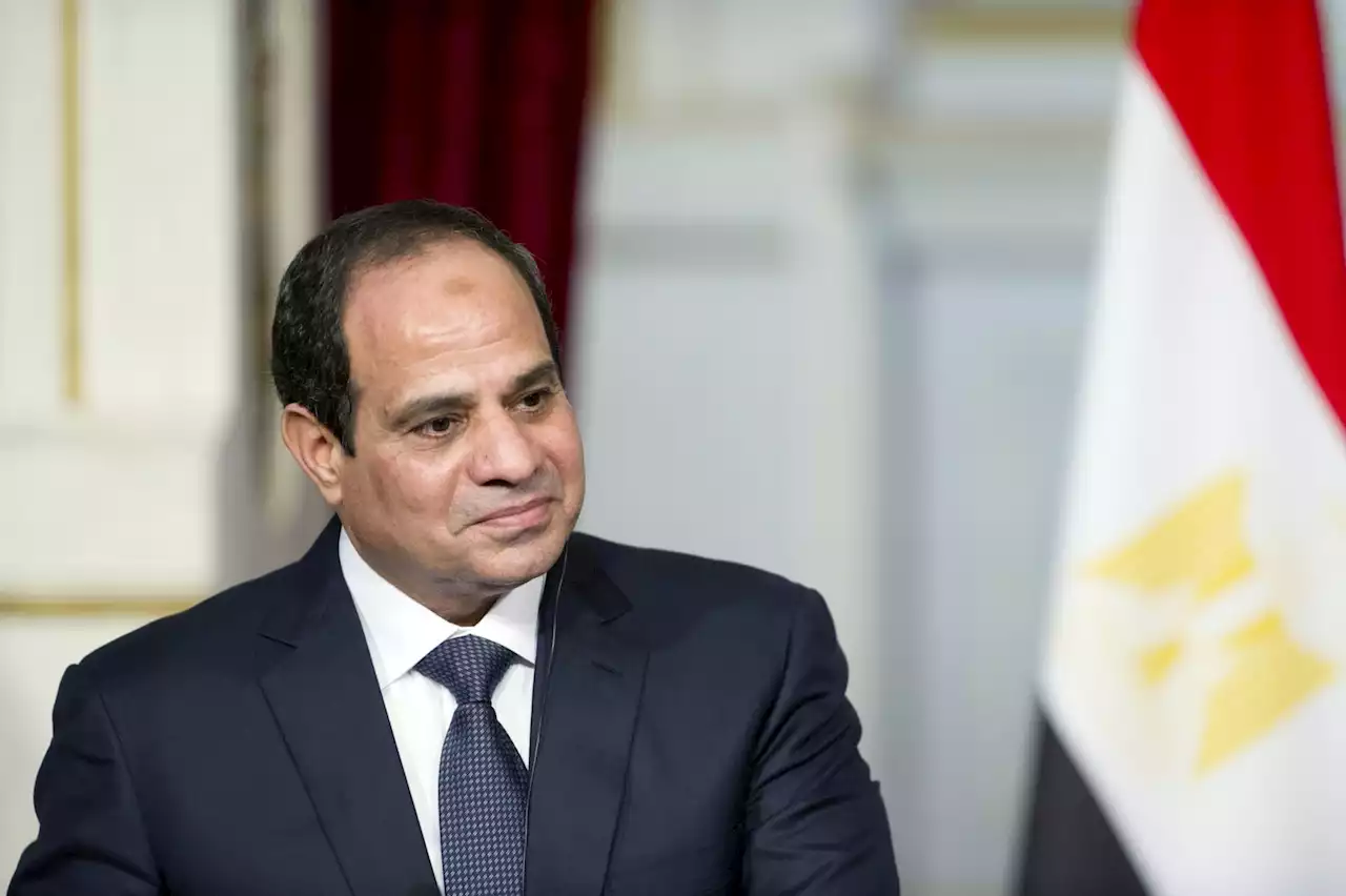 فيديو .. شاهد تأثر السيسي بأمنيات أبناء الشهداء