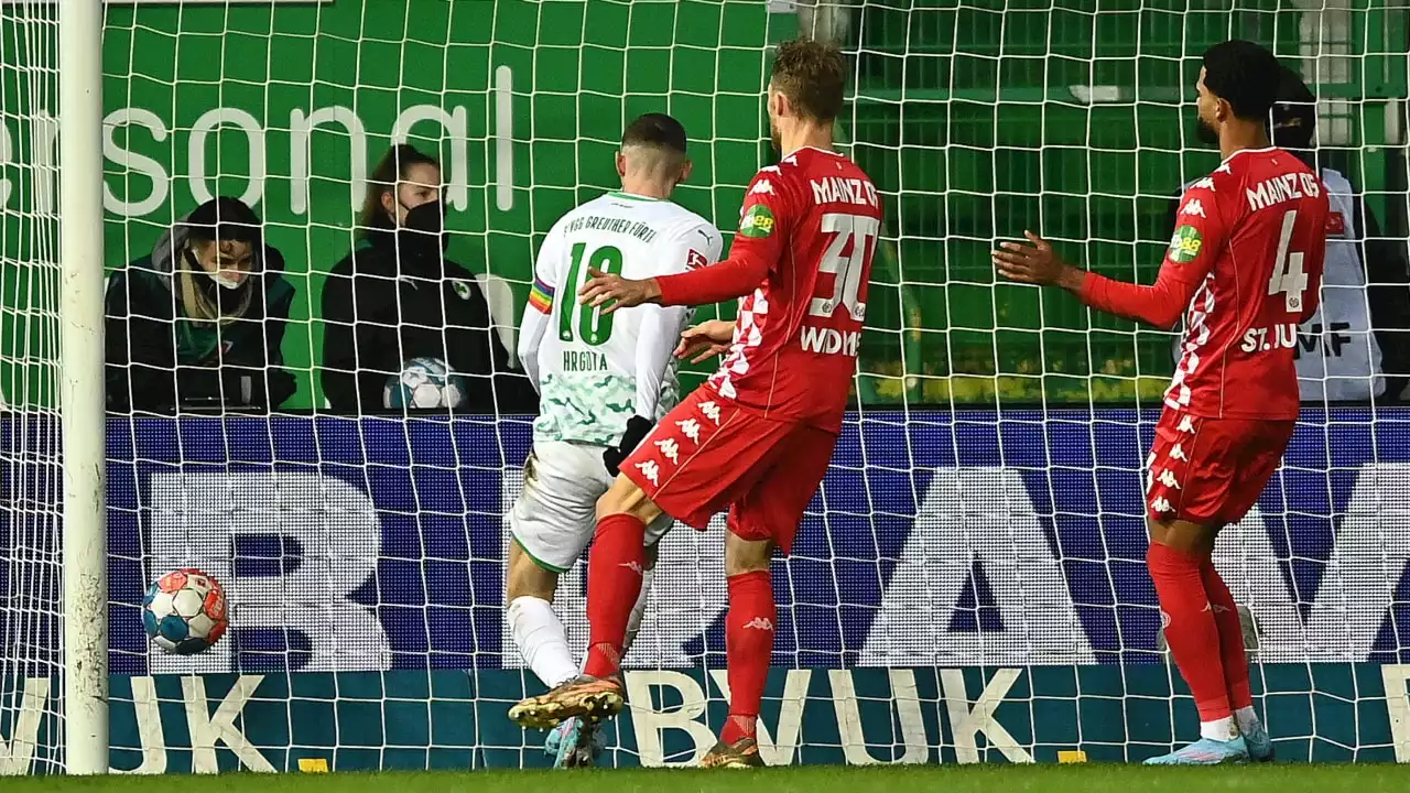 Mainzer 1:2-Blamage in Fürth: Fünfmal BILD-Note 5 – und nur zwei 3er!