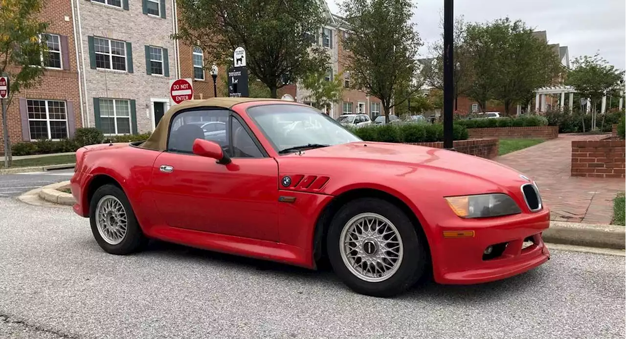 First-Gen Miata Does A Not-So-Convincing BMW Z3 Impersonation | Carscoops