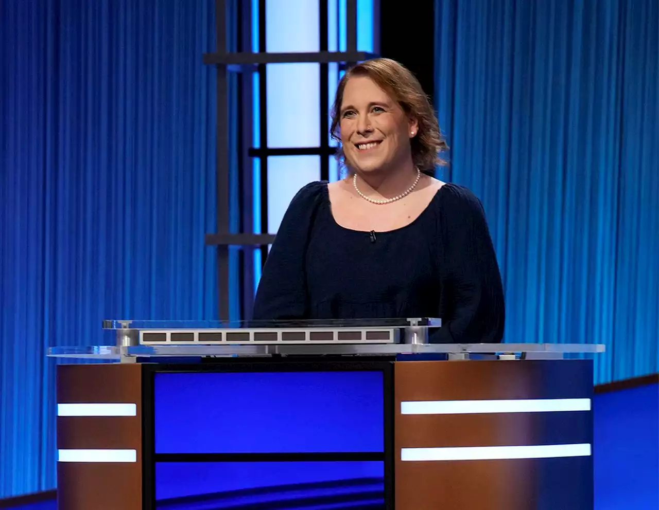 ‘Jeopardy!’ champ Amy Schneider wins 38th straight game, ties Matt Amodio on all-time list