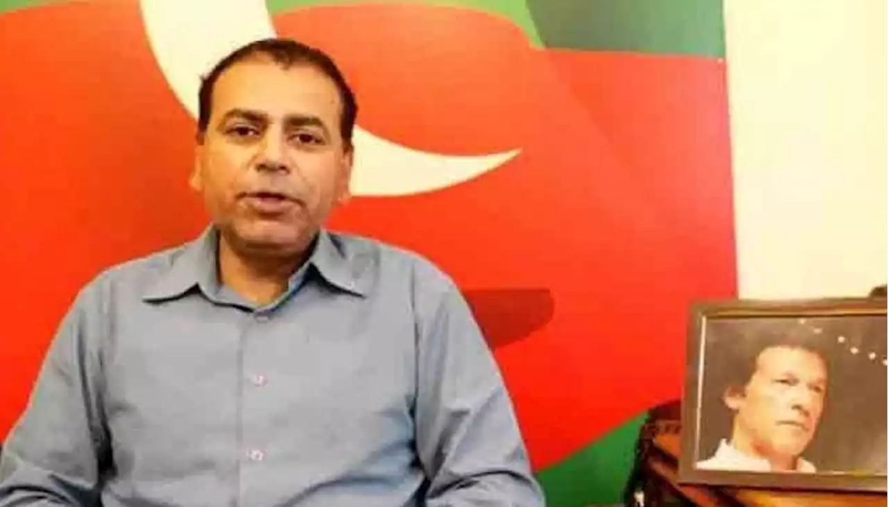 پی ٹی آئی کے سابق مرکزی رہنما کا رکنیت ختم کرنےکیخلاف عدالت جانےکا اعلان