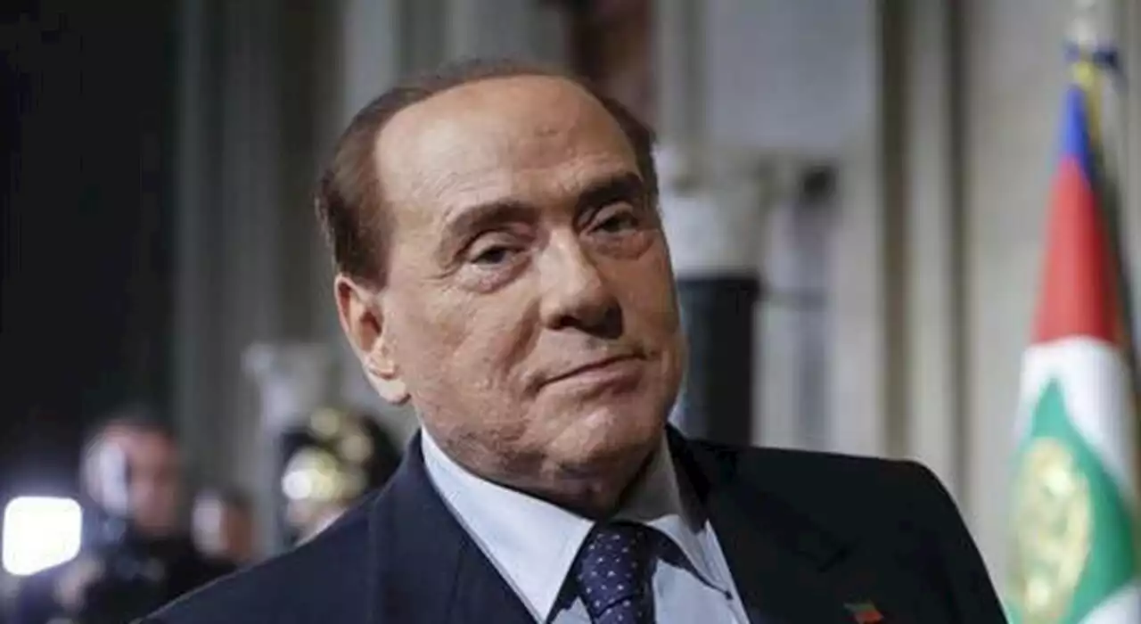 Berlusconi ricoverato al San Raffaele di Milano: «Controlli di routine»