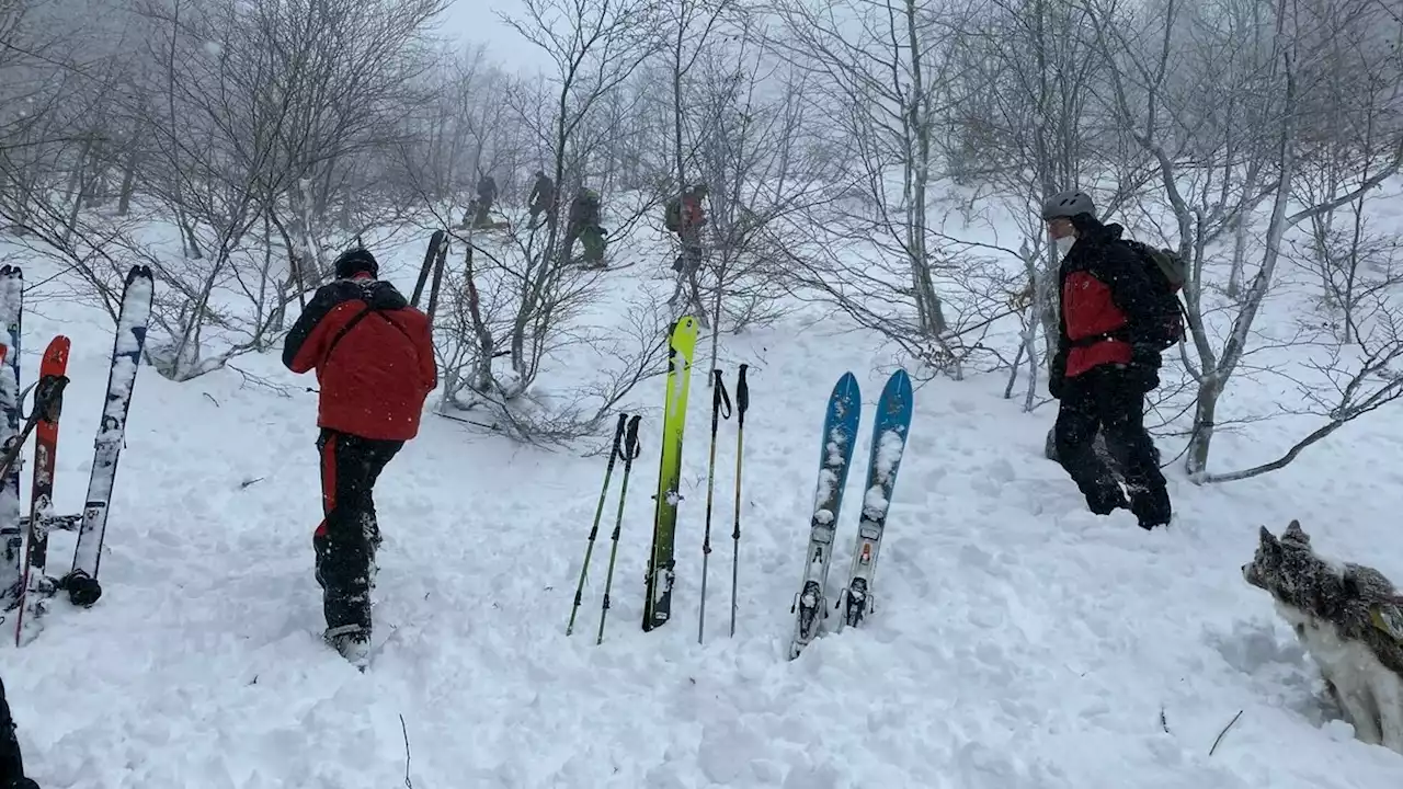 Snowboarder am Ötscher von Lawine verschüttet: Tot