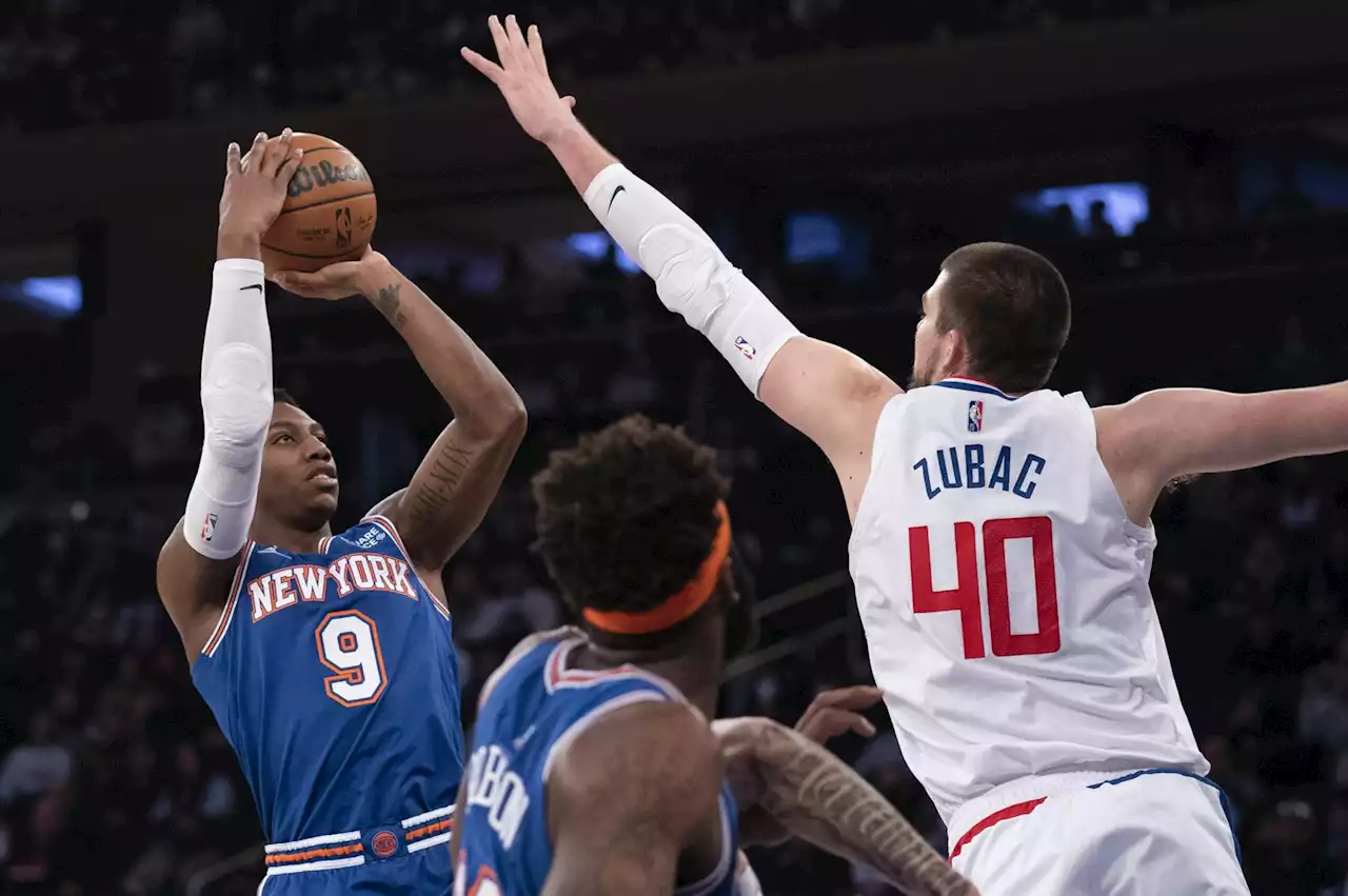 RJ Barrett, Julius Randle lead Knicks past Clippers to snap skid