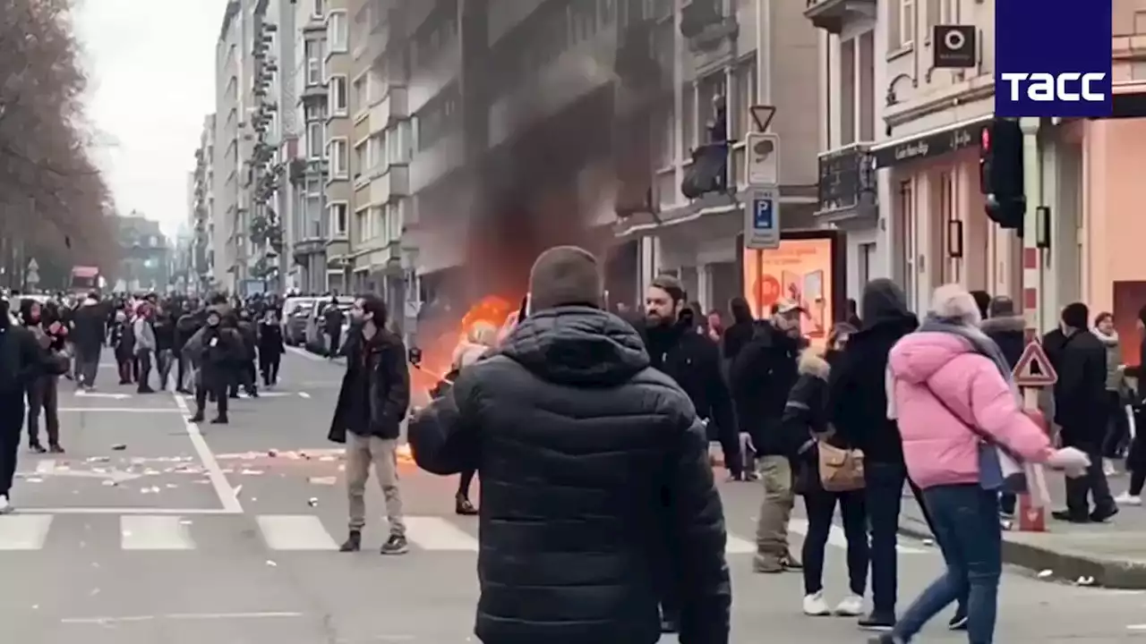 Протестующие в Брюсселе призвали к отставке правительства за нарушение конституции