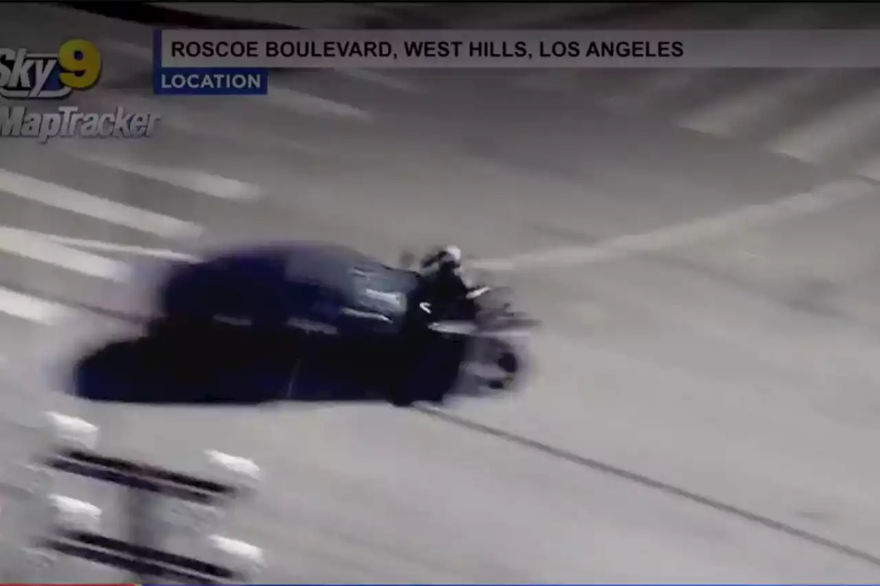 WATCH: Motorcyclist fleeing police KILLED in crash