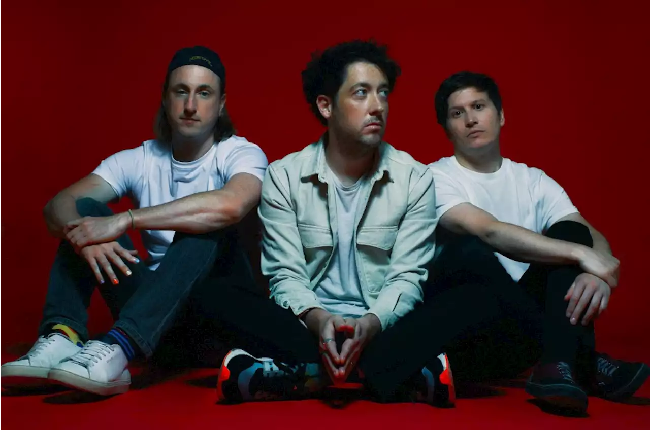 The Wombats Snag First U.K. No. 1 With ‘Fix Yourself’