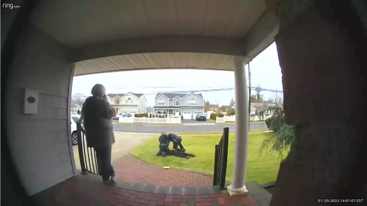 WATCH: Grandmother helps catch scammer ‘for fun’