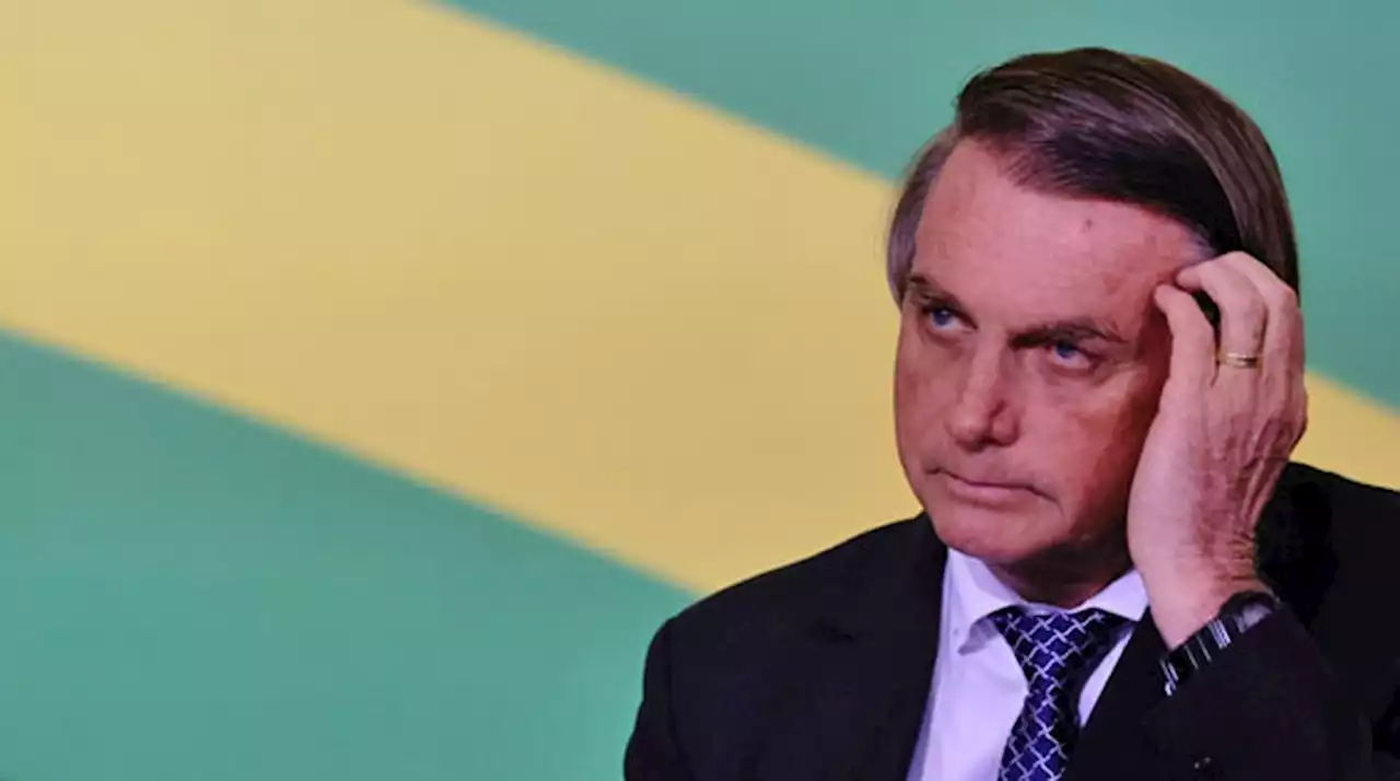 Orçamento: Bolsonaro mantém fundo eleitoral de R$ 4,9 bilhões e valor de R$ 1,7 bilhão para reajuste de servidores