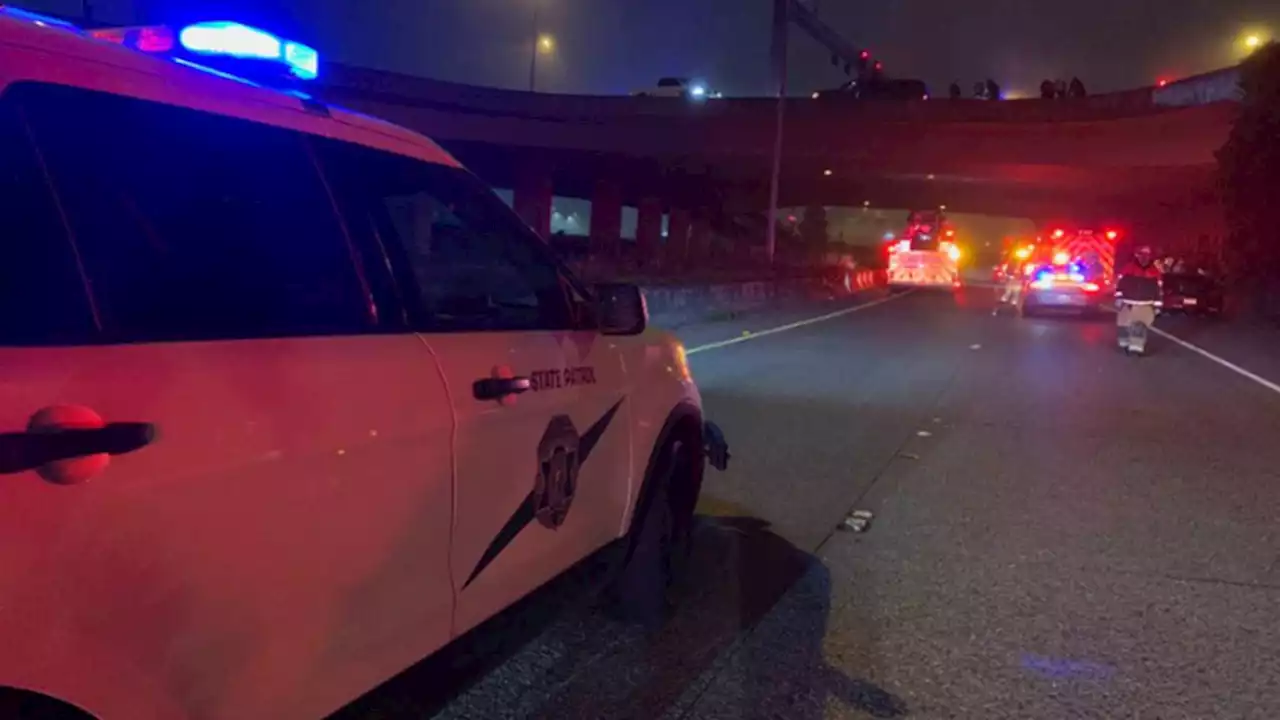 Suspected DUI driver arrested after driving off overpass, crash landing onto interstate