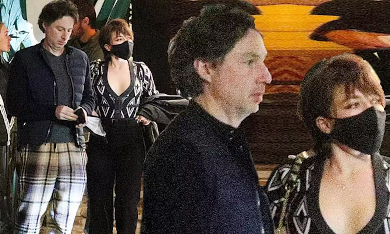 Zach Braff and Florence Pugh enjoy their date night