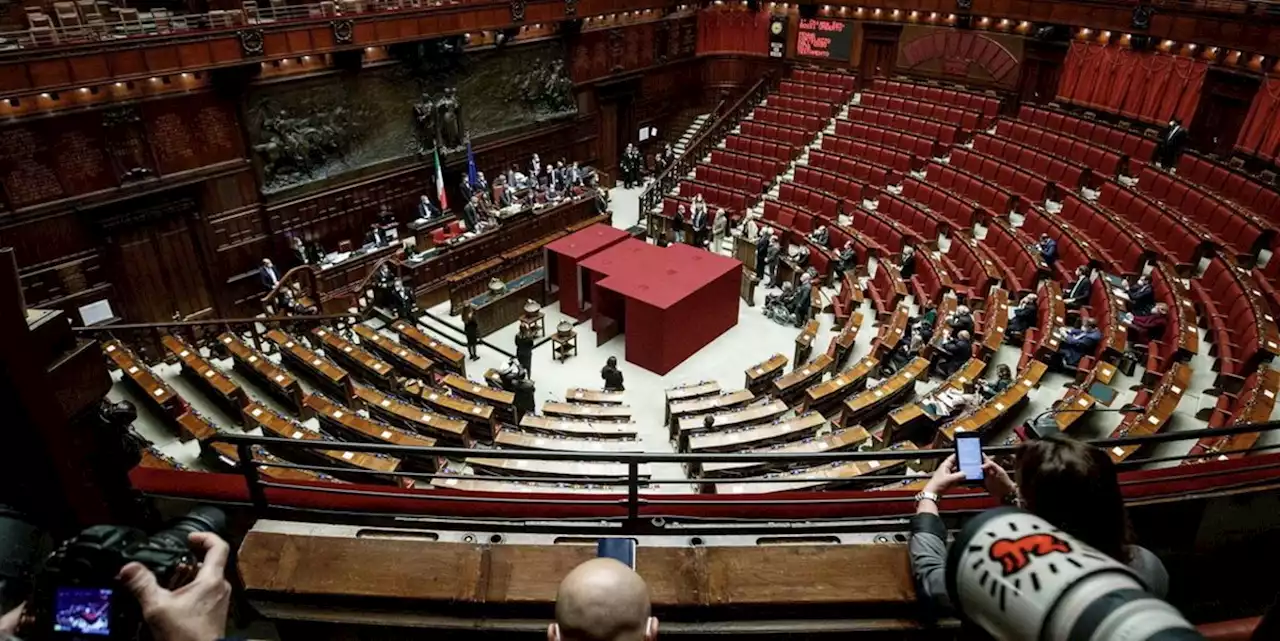 Quirinale, fumata nera al primo voto ma si apre il dialogo Salvini-Letta-Conte