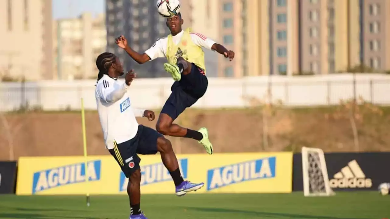 Con 10 jugadores, la Selección Colombia inició trabajos de cara a Perú