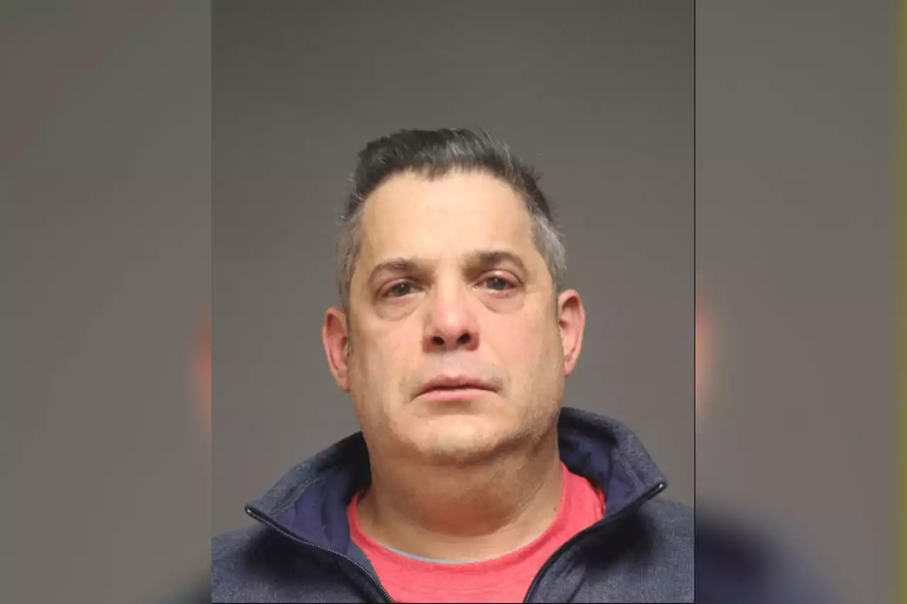 Connecticut father accused of launching racist tirade in smoothie shop