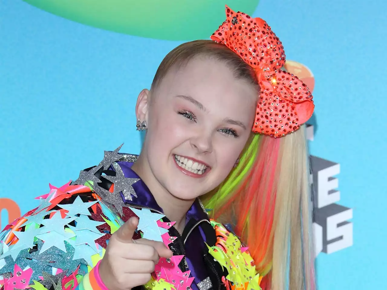 JoJo Siwa Celebrates a Year of Being Out and Proud With an Inspiring Instagram Post