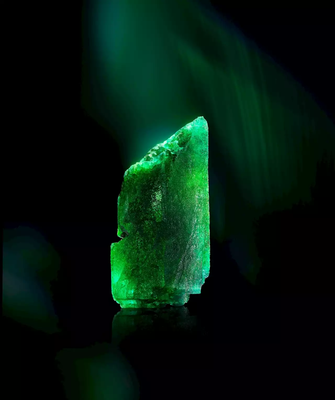 EXCLUSIVE: Chopard Reveals 6,225-Carat Raw Emerald Called ‘Insofu’