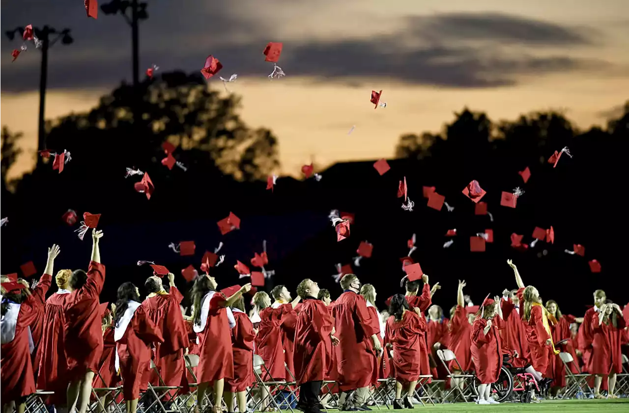 Graduation rates dip across US as pandemic stalls progress