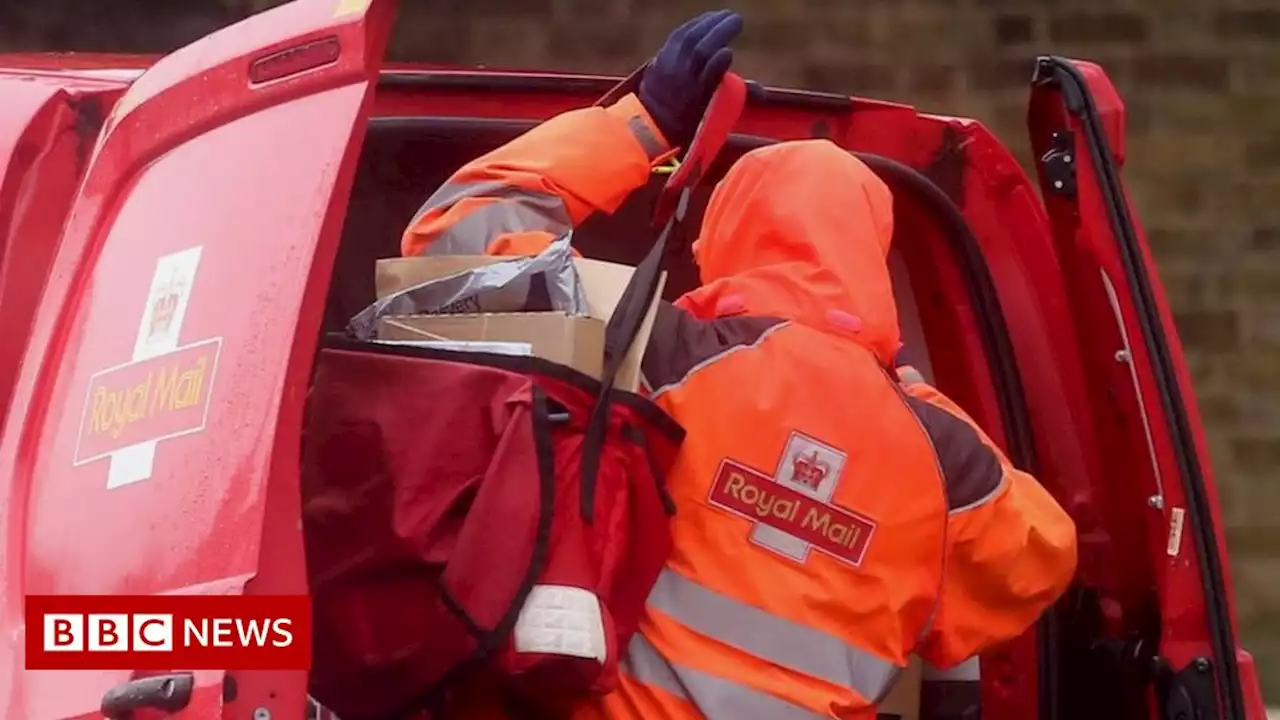 Royal Mail to cut jobs amid ongoing postal delays