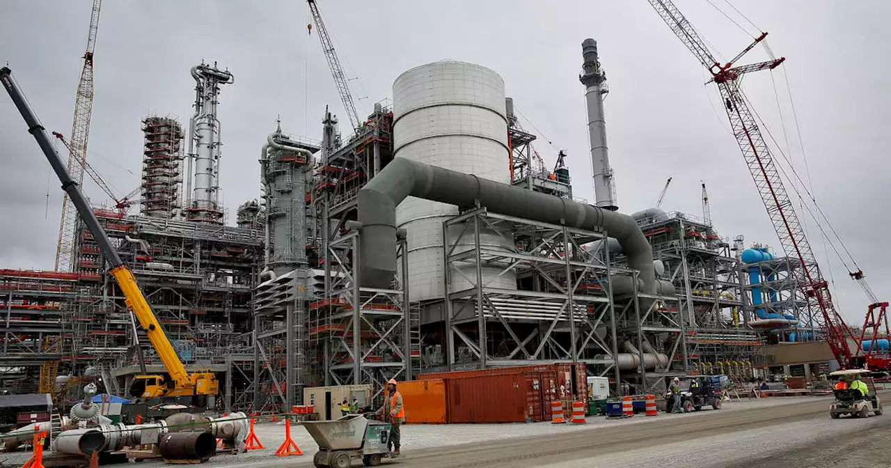 Congress is spending billions on carbon capture. Is it a climate savior or a boondoggle?