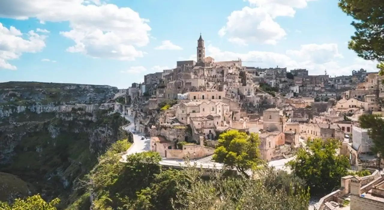 Traveller Review Awards 2022: Matera è al primo posto dei luoghi più accoglienti al mondo