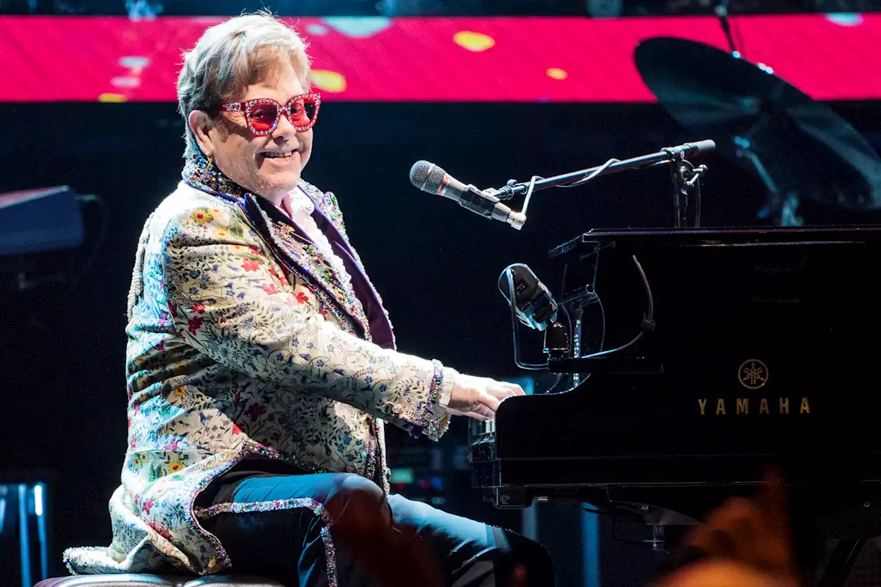 Elton John Postpones Two Dallas Shows After Catching Covid-19