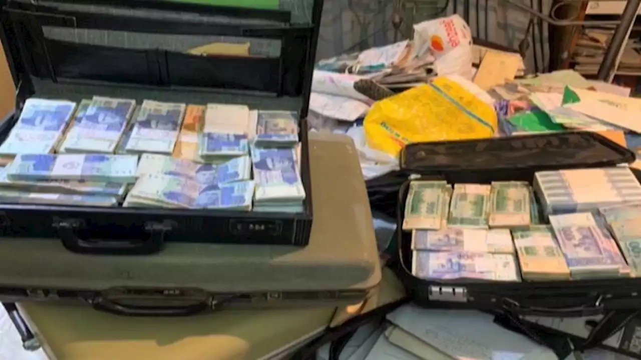 نیب کی کارروائی، سابق میونسپل کمشنرکورنگی بھاری خزانے سمیت گرفتار