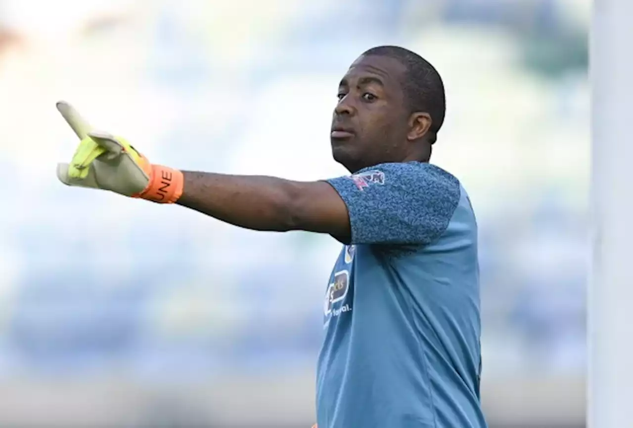 Kaizer Chiefs Technical Team Challenged For Itumeleng Khune Performance