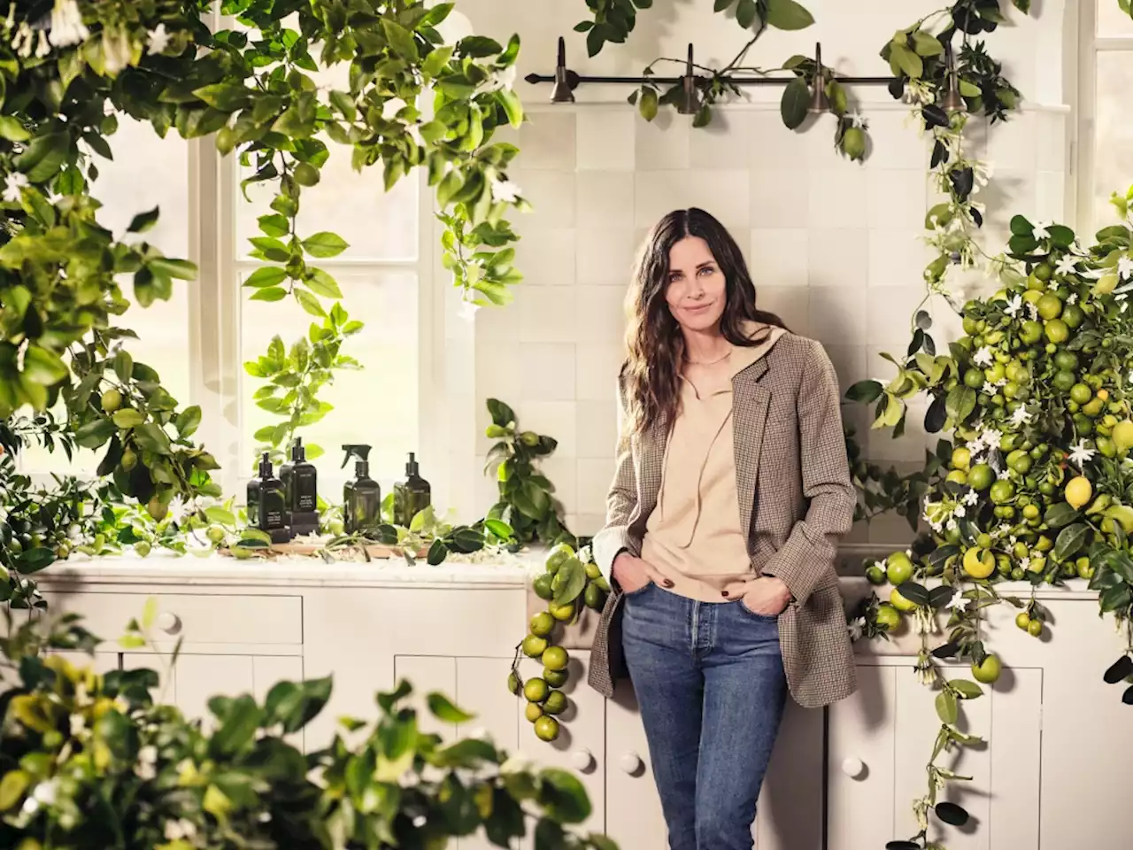 EXCLUSIVE: Courteney Cox Aims to Beautify the Home Category With Homecourt