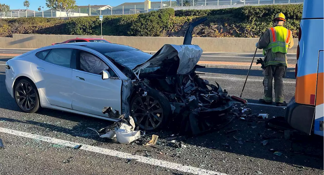 Tesla Model S Wrecked After Slamming Into Bus In California, Did Sun Glare Play A Role? | Carscoops