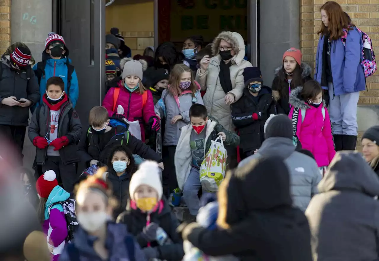 Illinois schools could see fewer student quarantines from COVID-19 close contacts