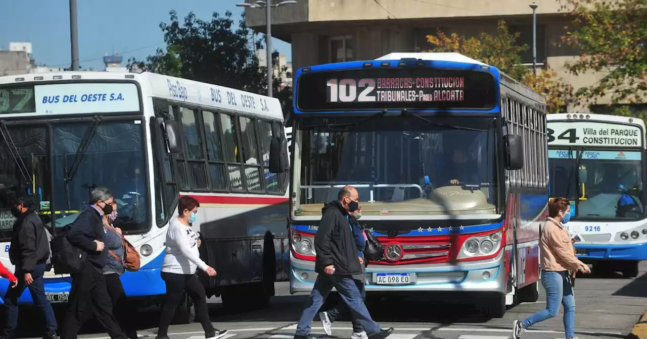 Tras 4 días, más de cien líneas de colectivos normalizaron sus servicios nocturnos en el AMBA