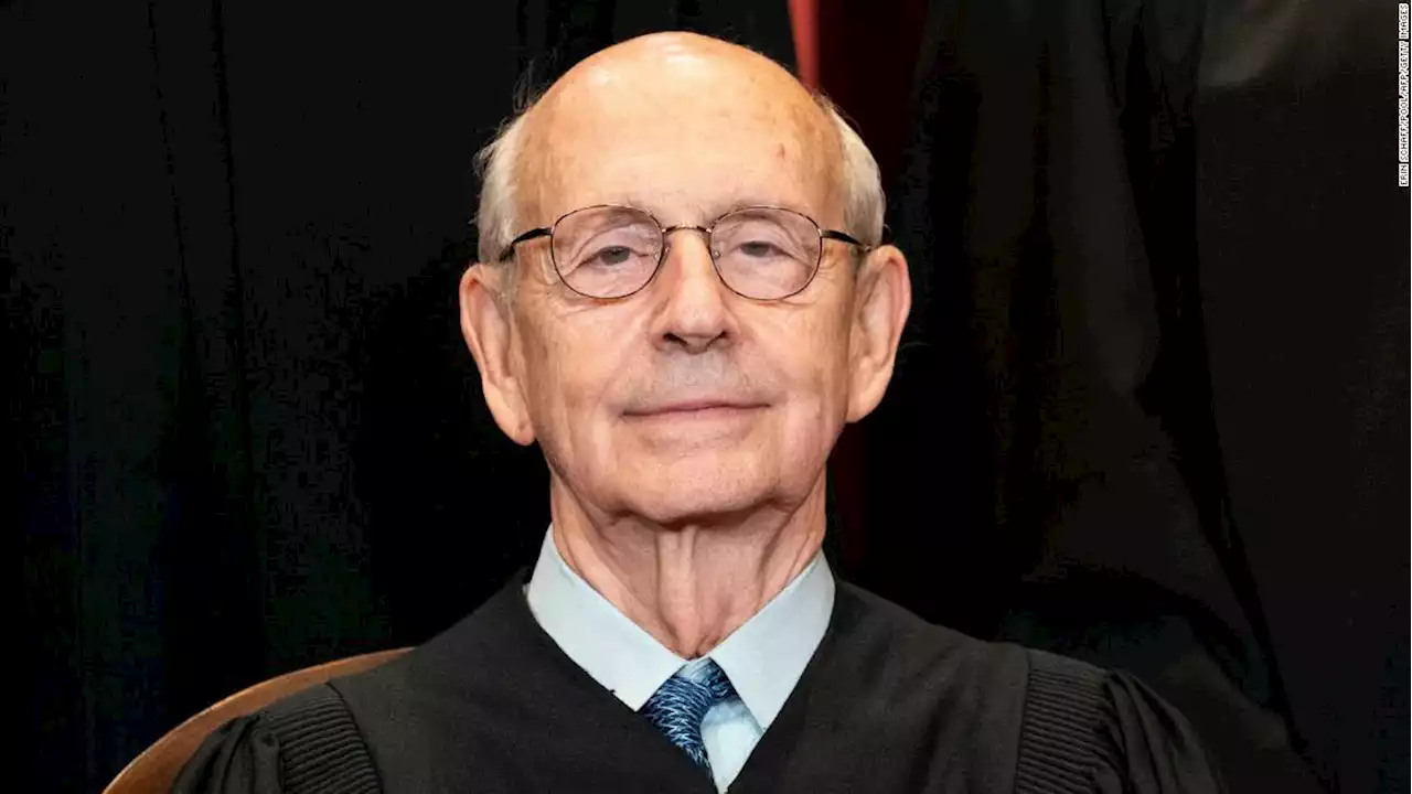 Supreme Court Justice Stephen Breyer plans to retire