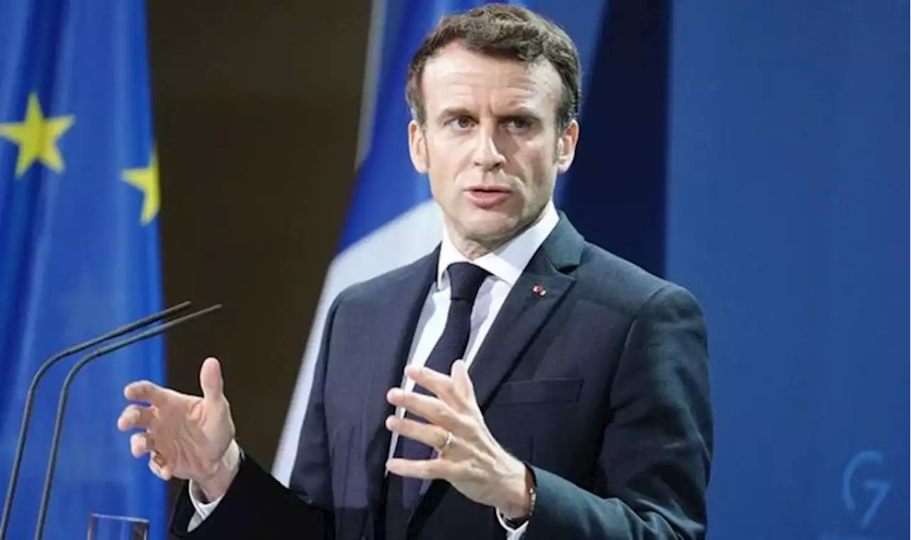 Macron calls for ‘de -escalation’ of tensions in Ukraine as threat from Russia looms