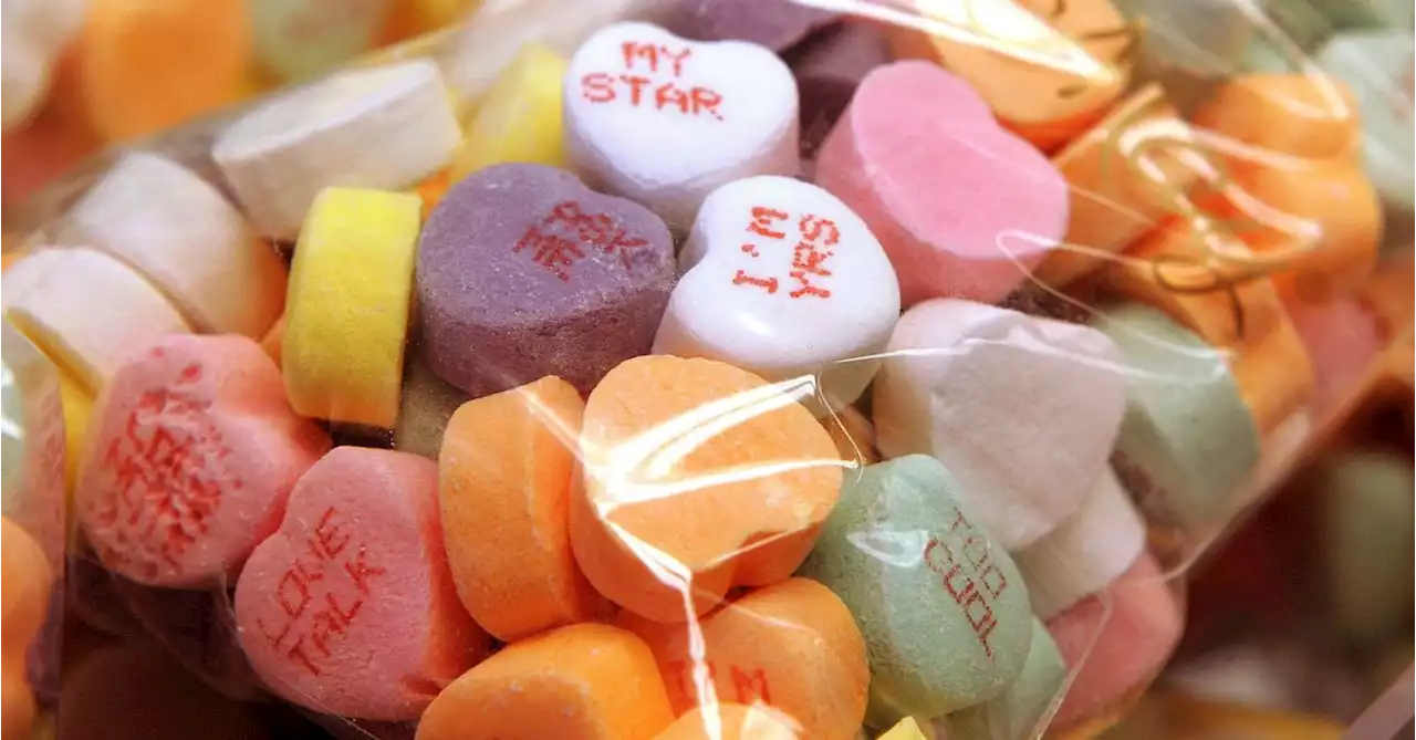 Here’s What This Year’s New Valentine’s Day Conversation Hearts Should Actually Say